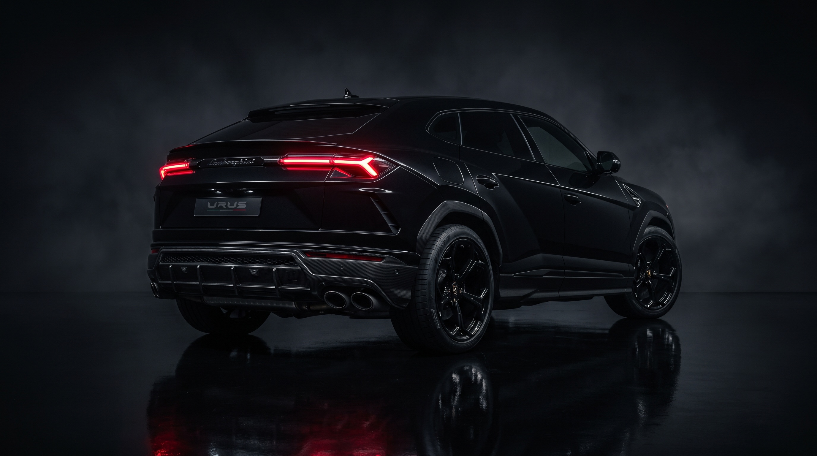 Urus taillights glowing in the dark